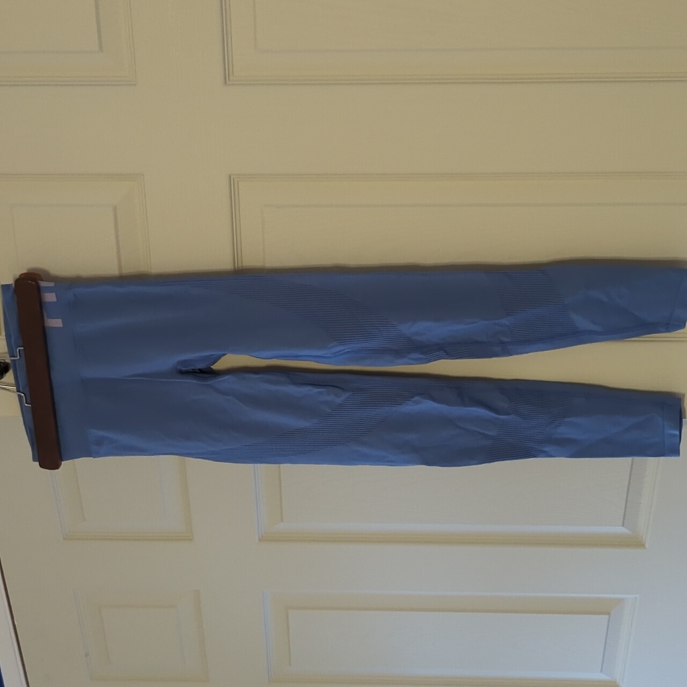 Victoria Secret  PINK ACTIVE Light Blue leggings